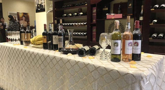 紅酒酒莊的加盟成本要多少錢(qián)